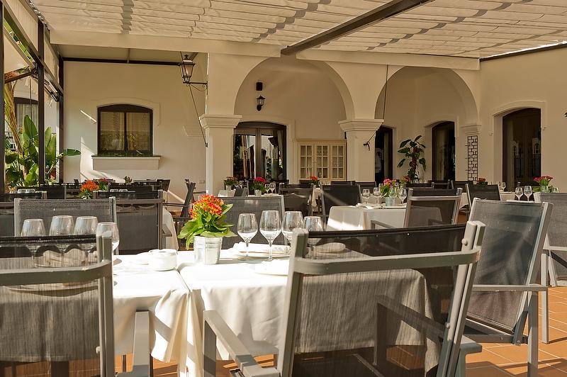 B Bou Hotel La Vinuela & Spa Restoran gambar